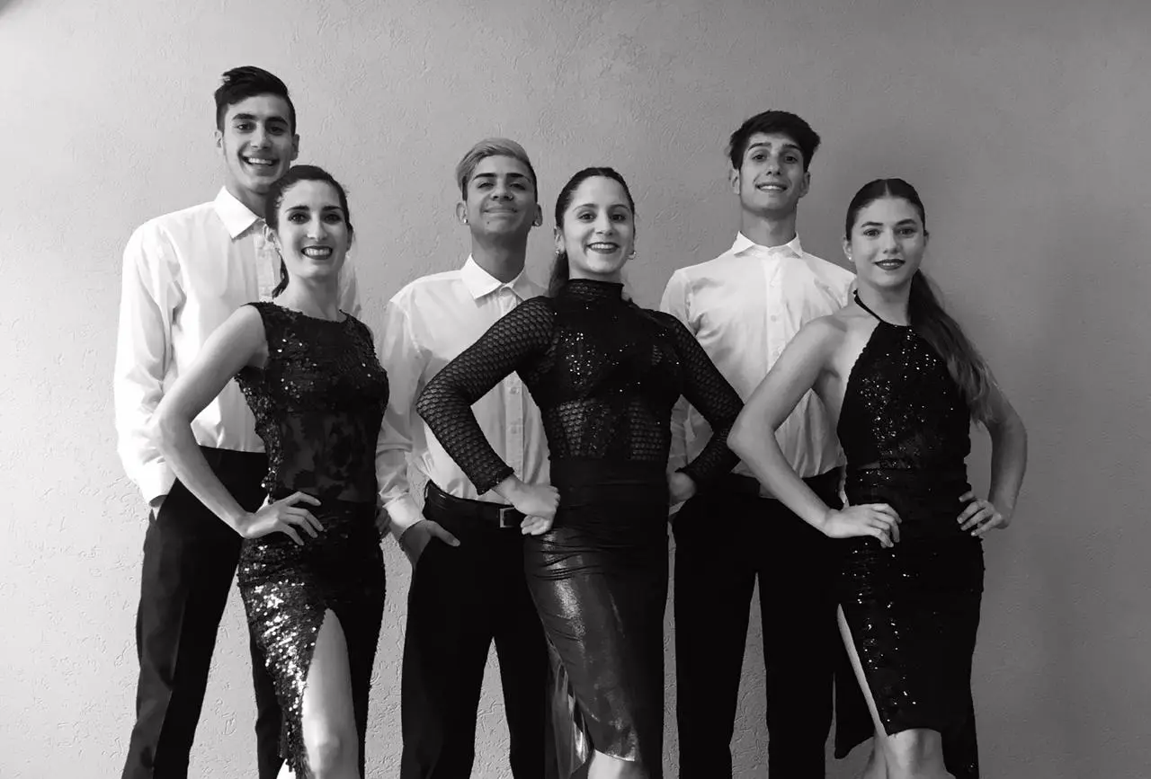 Compañía Tango Joven con banda y músicos invitados