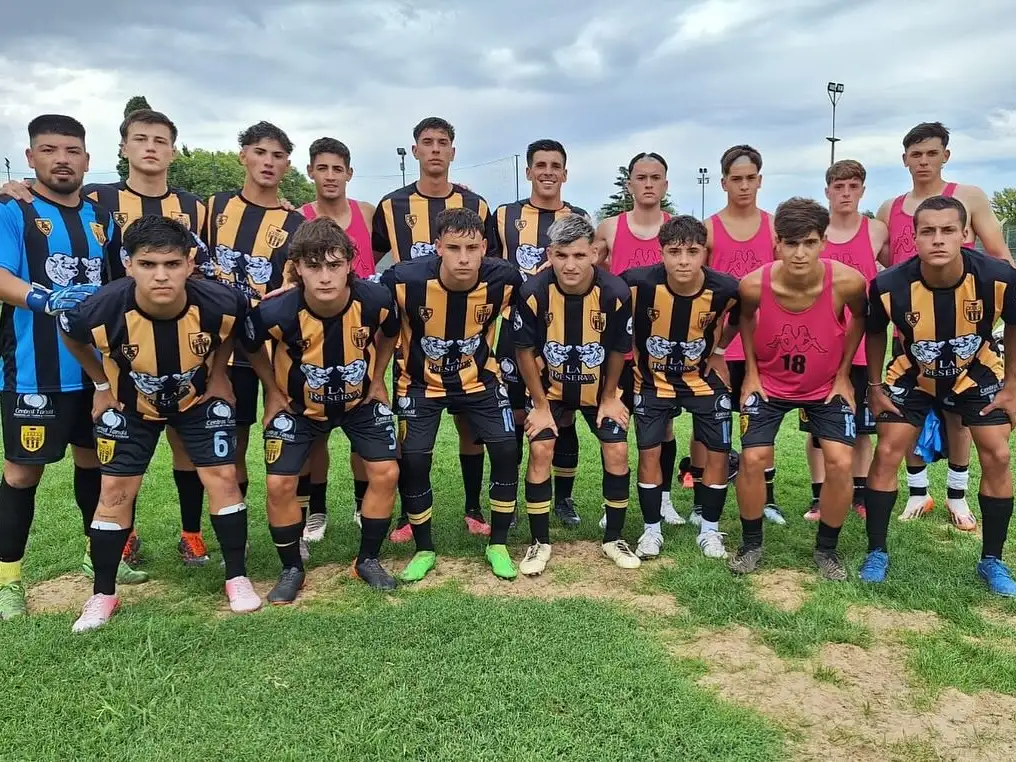 La formación de Santamarina que ganó en el Berroeta.