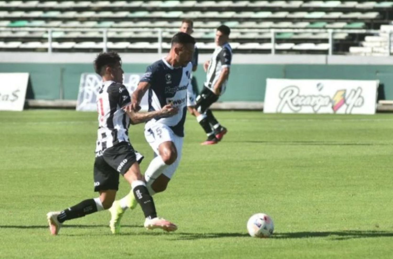 Alvarado logró convertir pero volvió a perder