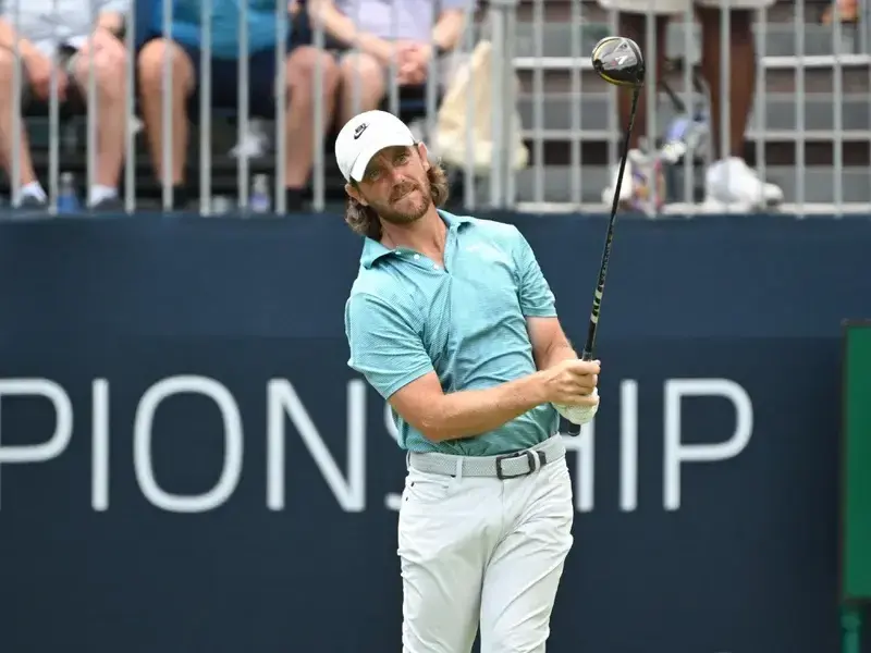 Una mosca !ayudó" al golfista Tommy Fleetwood