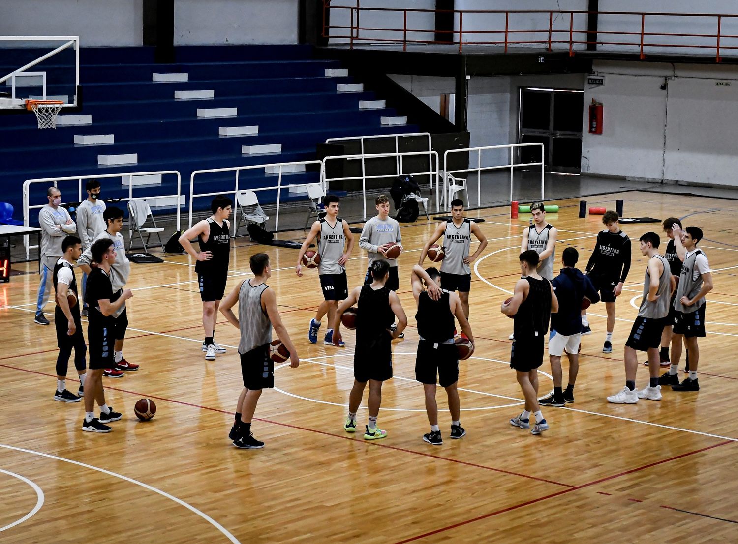 Sigismonti en la última lista antes del corte final para el Mundial