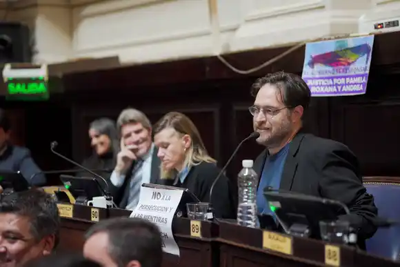 Kane alertó por la "persecución" a comedores y estalló contra un diputado que tildó de "privilegiados" a los piqueteros