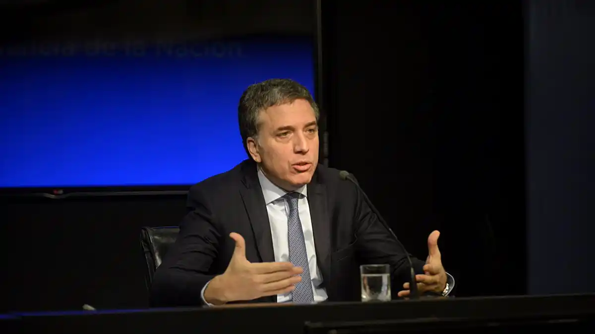 Dujovne reconoció que el ajuste del 2019 será más grande