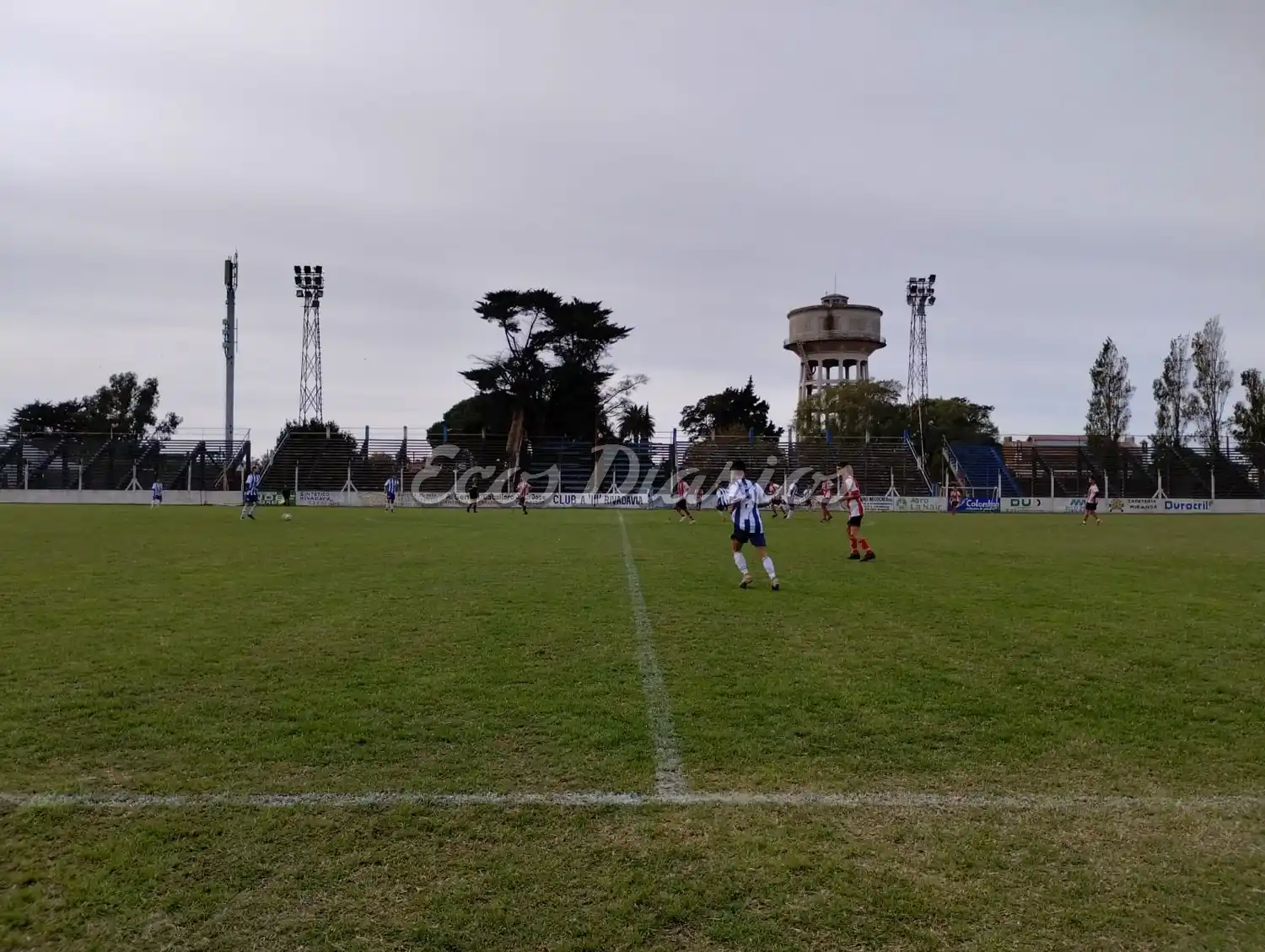 Huracán y Rivadavia se miden en el Estadio Panamericano