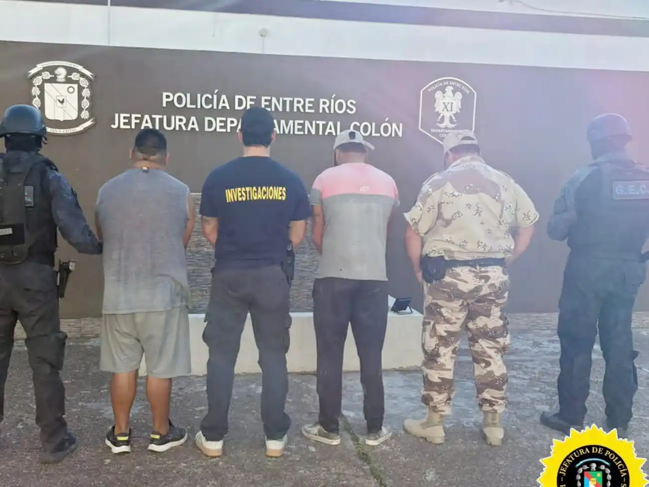 Allanamientos por abigeato: dos detenidos y elementos secuestrados