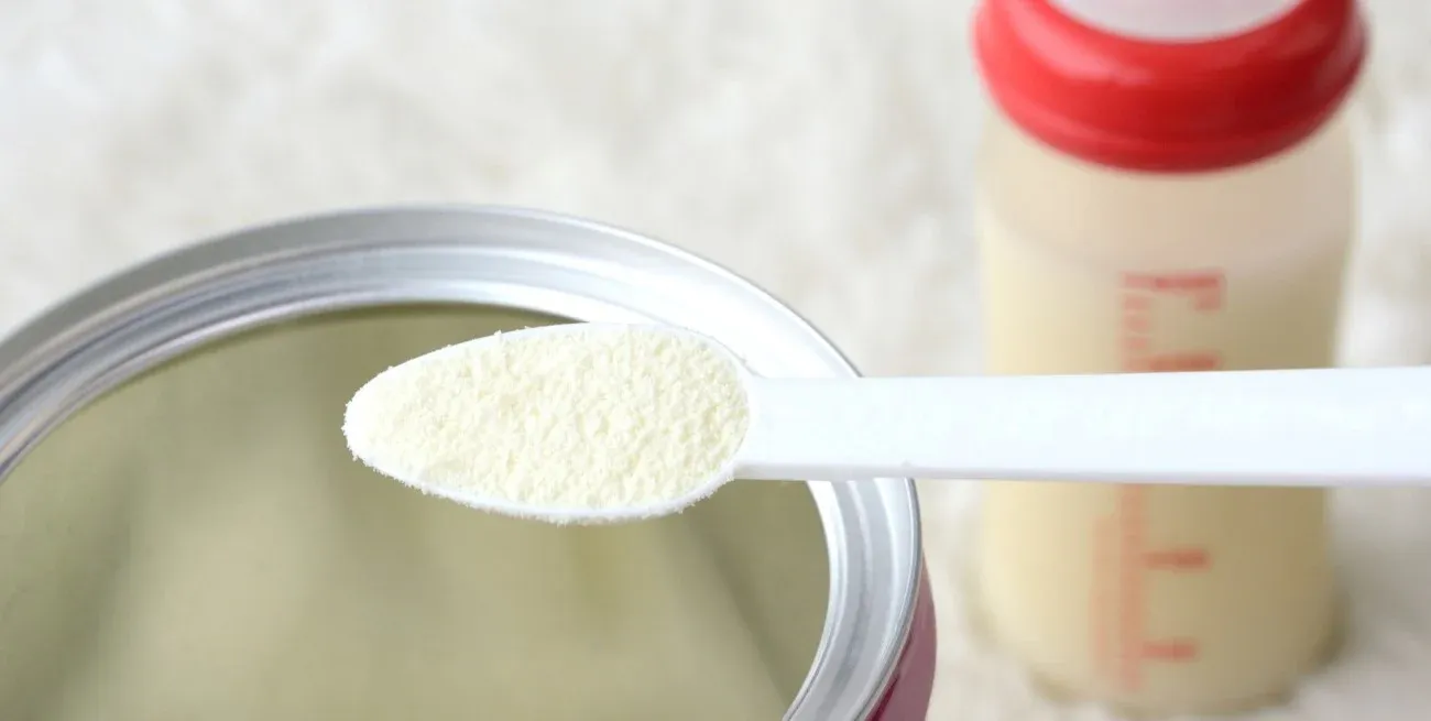 Anmat ordenó el retiro preventivo de varios lotes de leches por la posible presencia de una peligrosa bacteria.