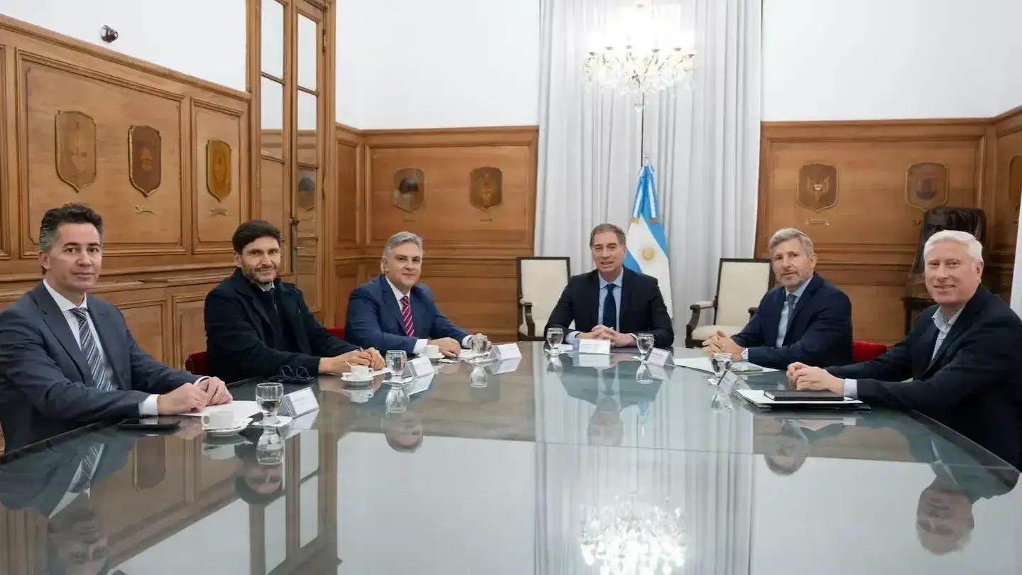 Rutas, energía y zonas frías: los temas que Llaryora discutió con Santilli en Casa Rosada