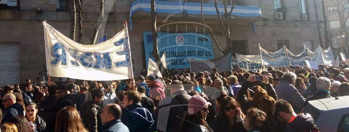 Tras la fallida negociación, municipales definirán el martes medidas de fuerza