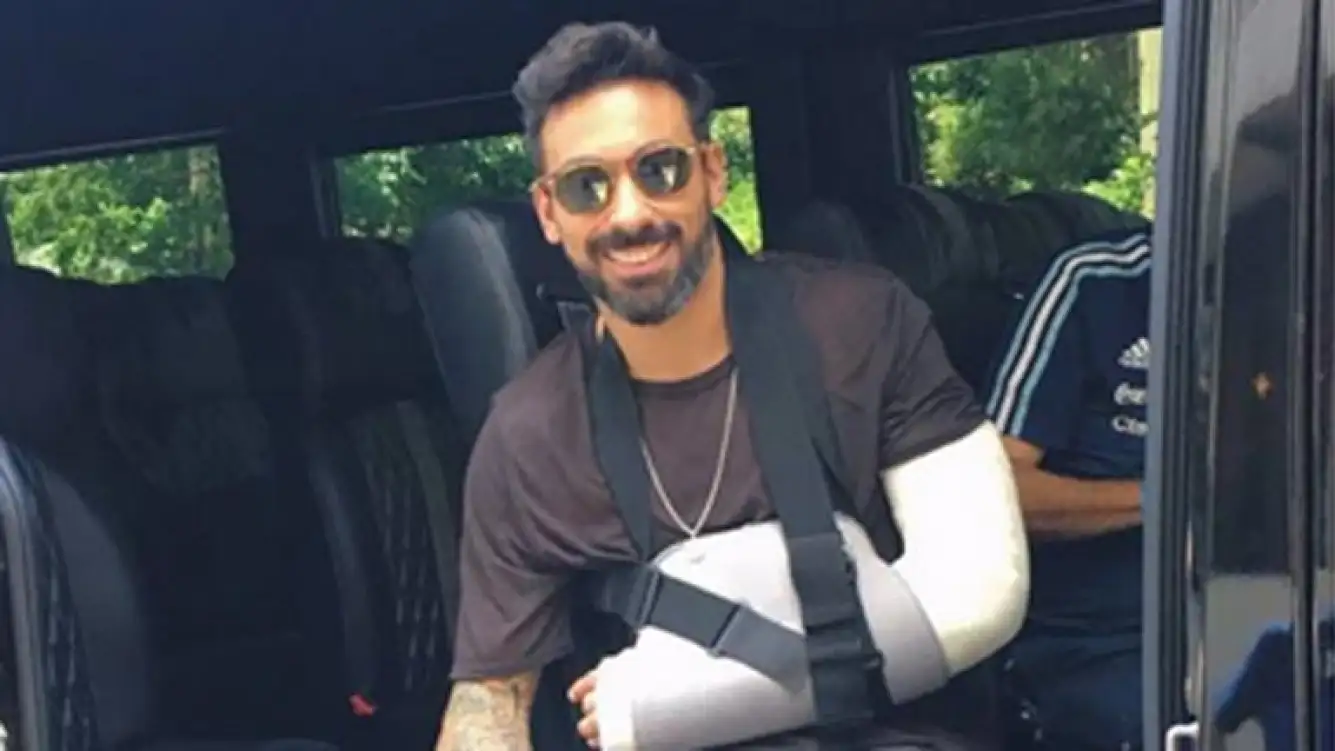 Lavezzi envió un mensaje tras la luxofractura de su codo
