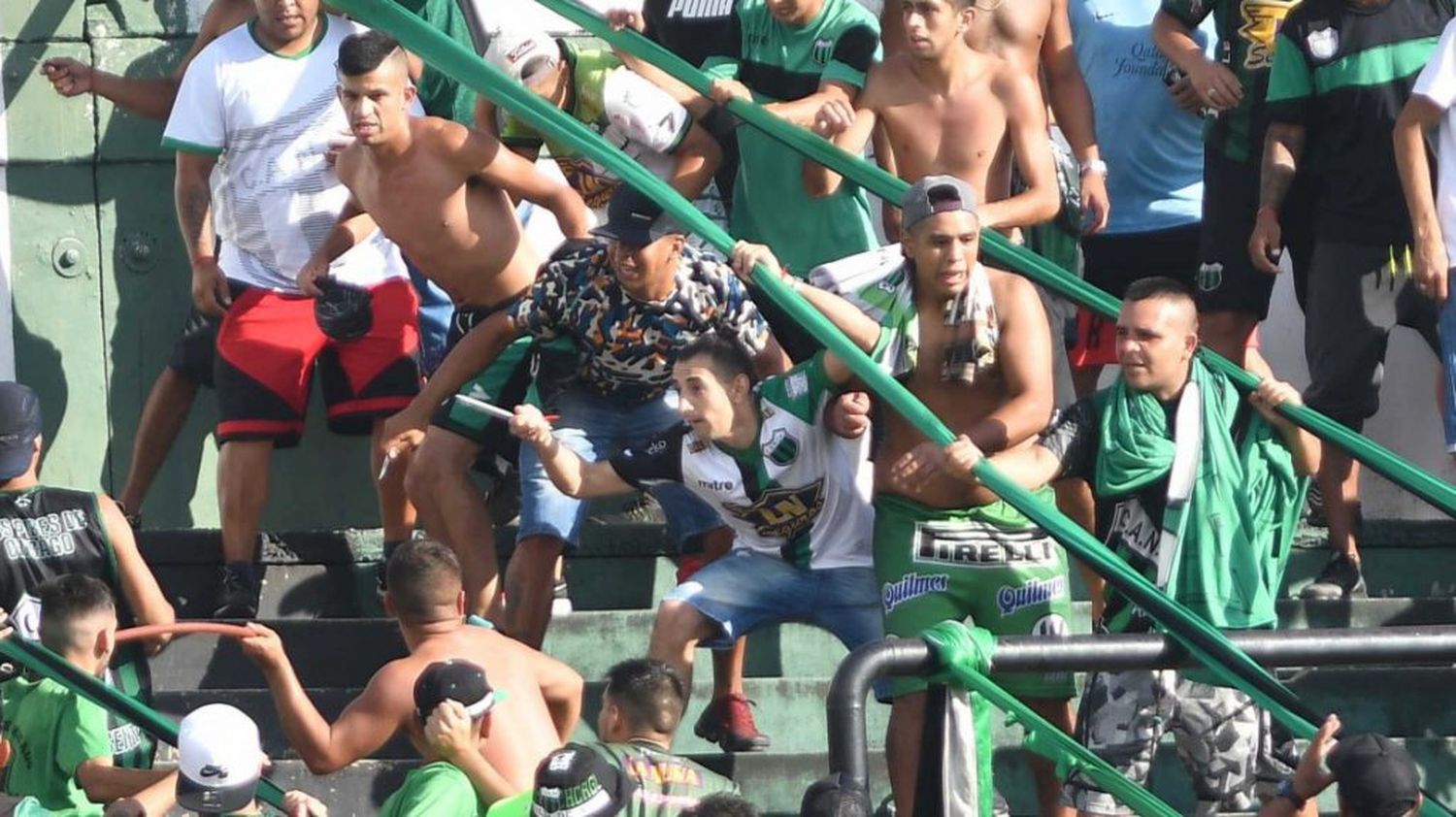 El castigo para Chicago, un punto y jugar sin gente