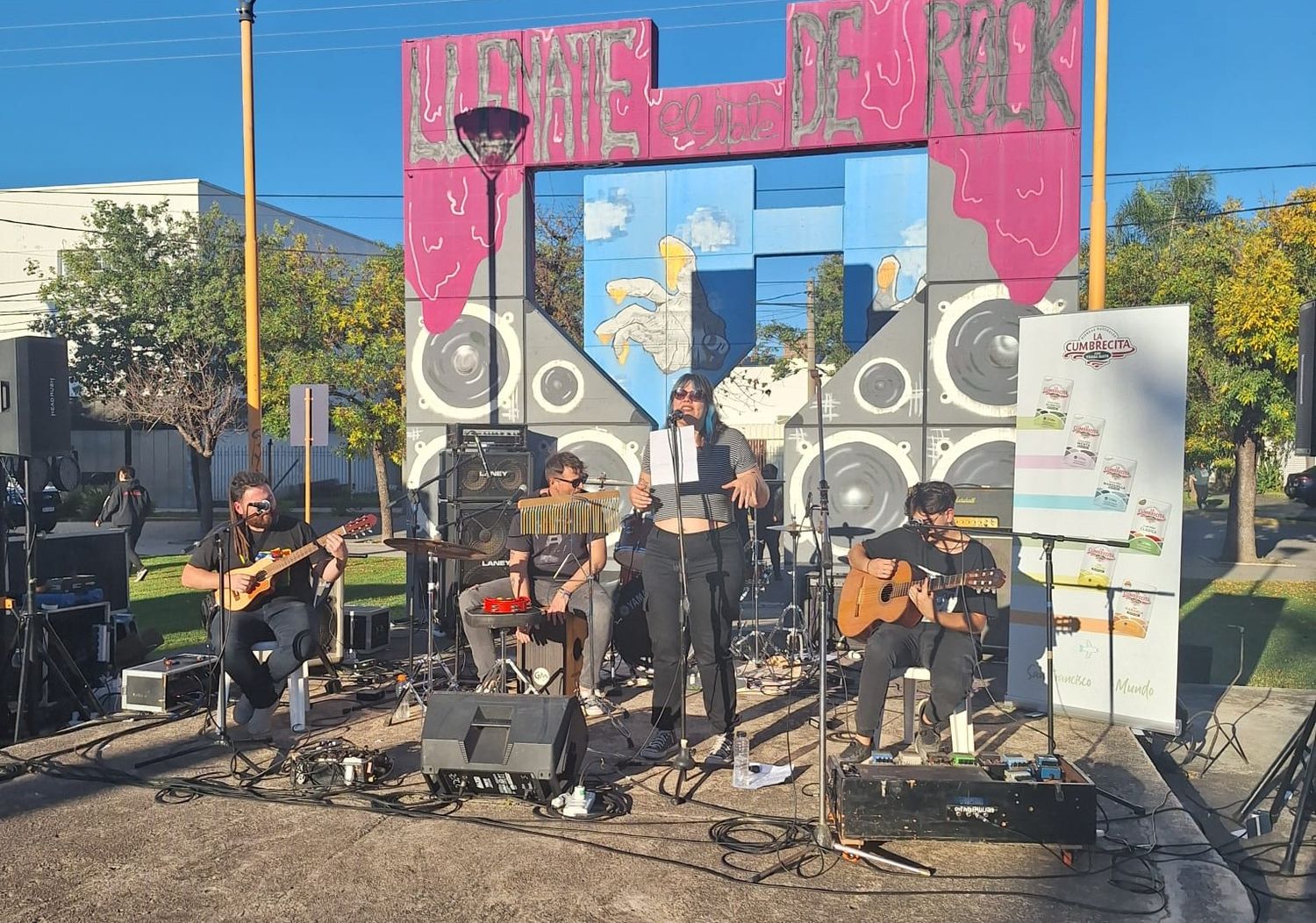 La cita es hoy en espacio cubierto, a partir de las 16