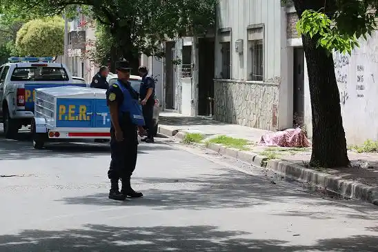 Un hombre se descompensó y murió en plena calle