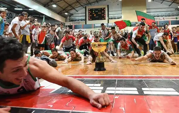 Neptunia ganó y ascendió: Las voces de un campeón inolvidable