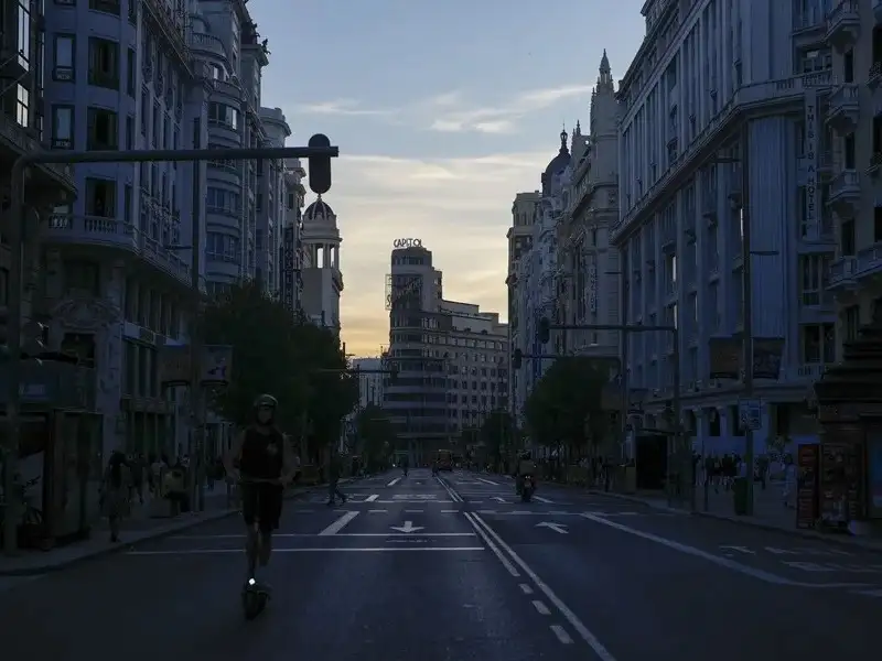El apagón masivo del sistema eléctrico afectó a Madrid.