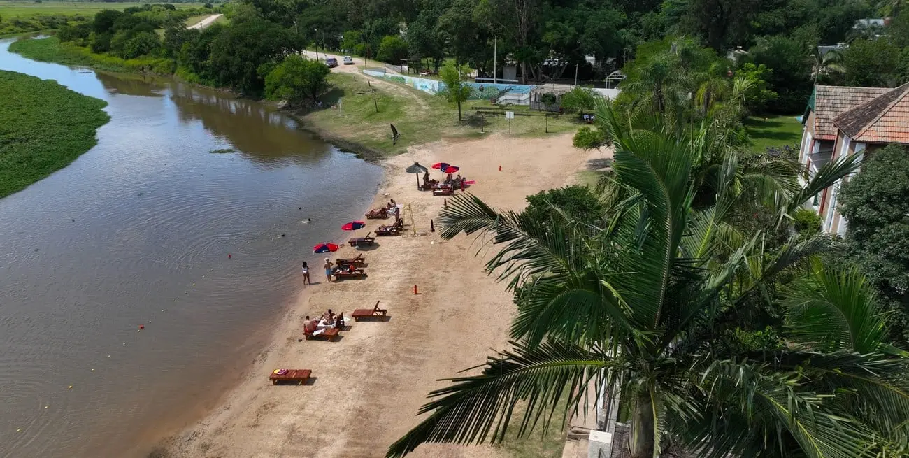 Una guardavidas evitó una tragedia en un balneario santafesino: le salvó la vida a una niña