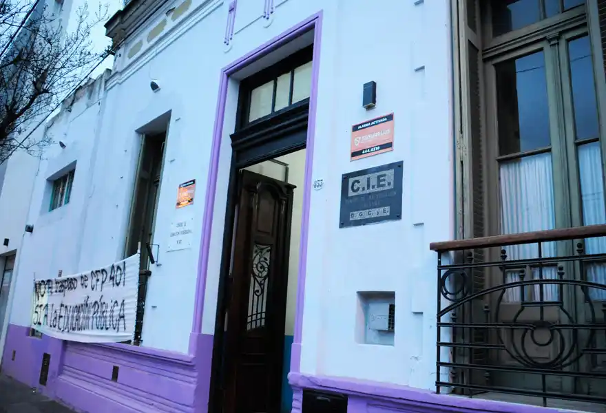 Se firma el traspaso del CFP 401 y los docentes hablaron de falta de voluntad política
