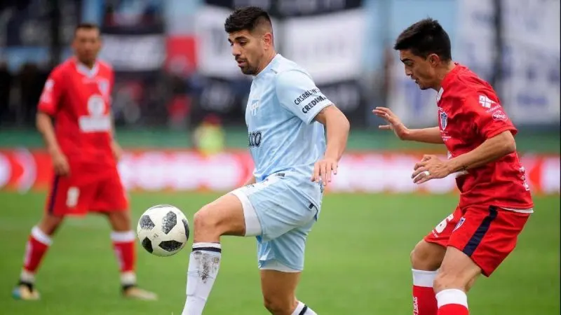 Atlético Tucumán pasa de ronda con sufrimiento