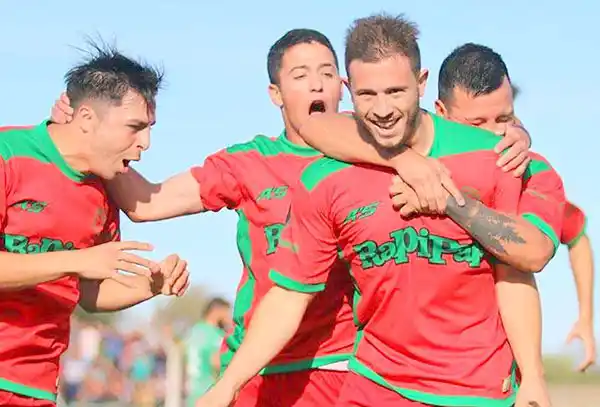 El loberense Enzo Astiz va por el ascenso al Federal A
