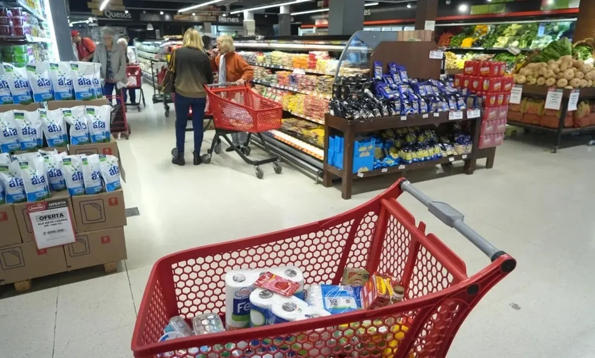 Alimentos y Bebidas, una de las retracciones más fuertes.