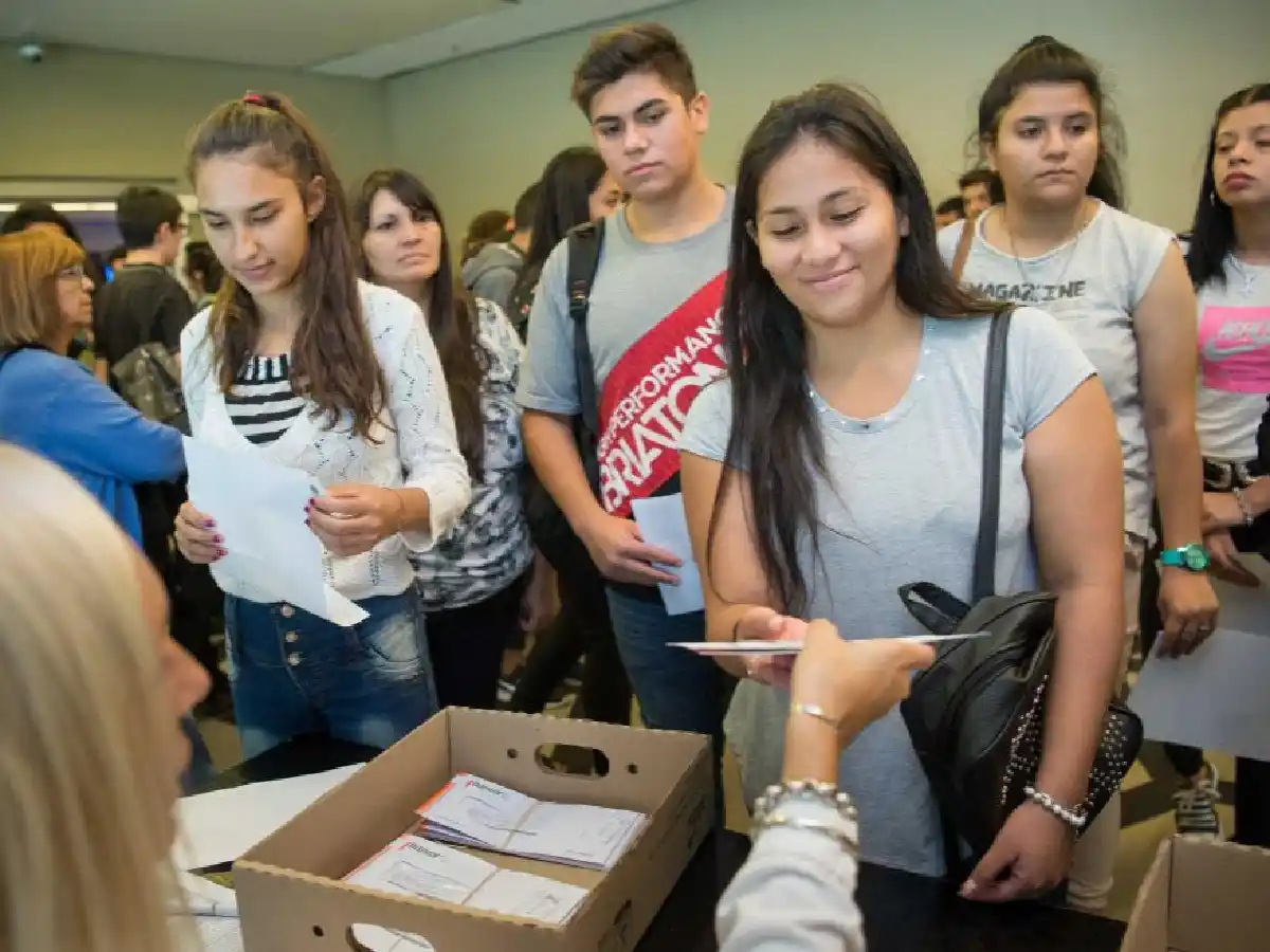 El Gobierno reactiva los programas de empleo: los había suspendido 3 meses