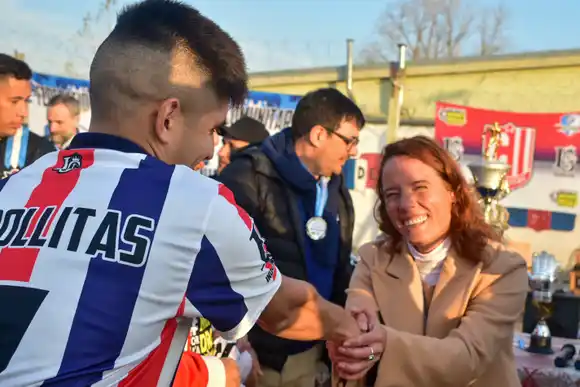 La diputada Cubría del FdT participó en la final del torneo de presos de Catán: "Fue una experiencia inolvidable"