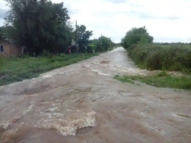 Recomiendan transitar con precaución por el estado de los caminos
