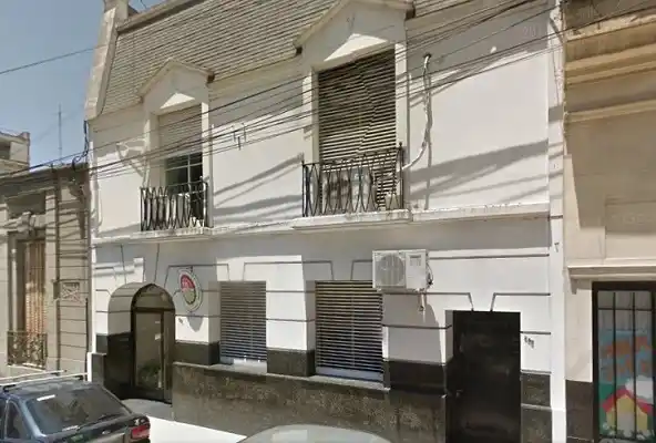 Insólito: sortean el orden de apellidos de un niño porque los padres no se ponen de acuerdo