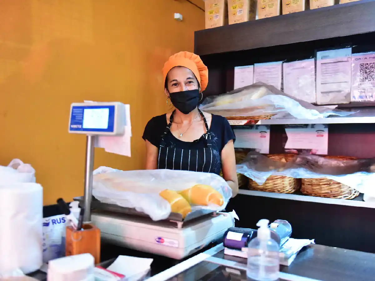 Piden que los comercios barriales abran hasta las 23 