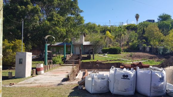 El nuevo dueño de la “Casita de las Monjas” comenzó a construir pero no tiene autorización