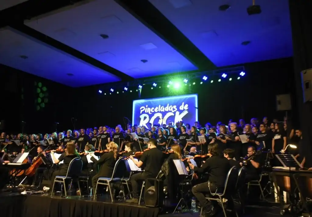 La Orquesta Sinfónica Municipal de Crespo llega al Teatro 3 de Febrero con un gran concierto coral