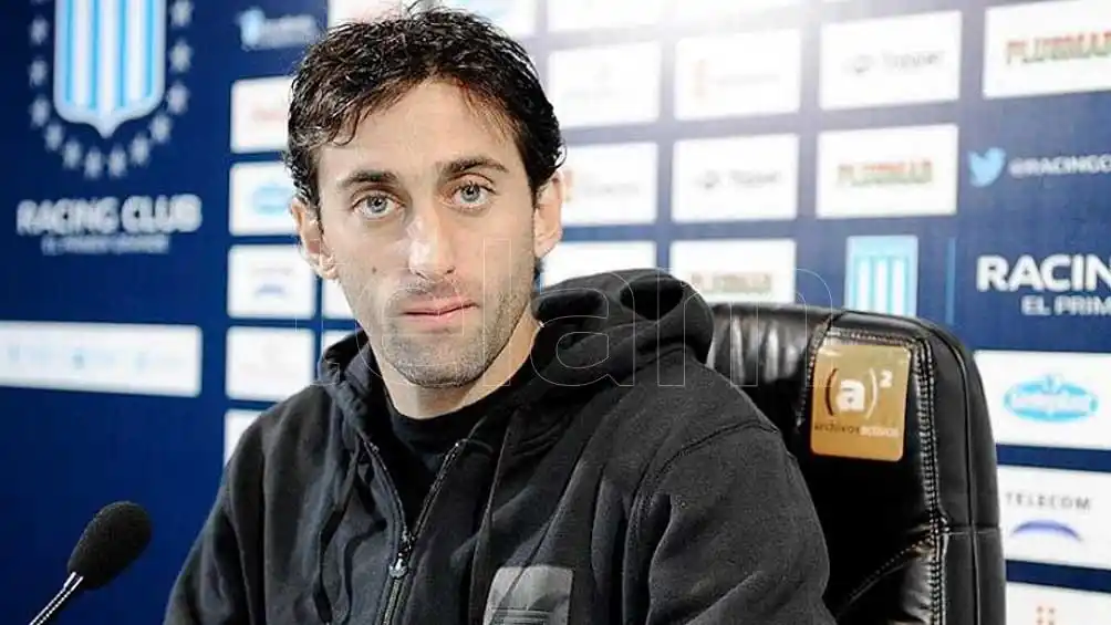 Diego Milito: «Racing tiene con qué pelear en la Libertadores»