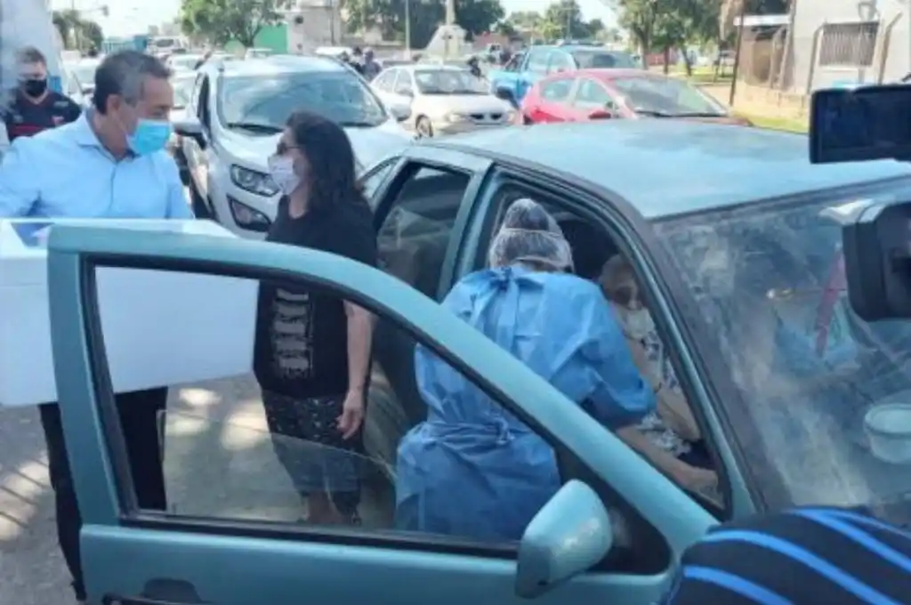 Comenzó la vacunación para mayores de 90 años en la ciudad