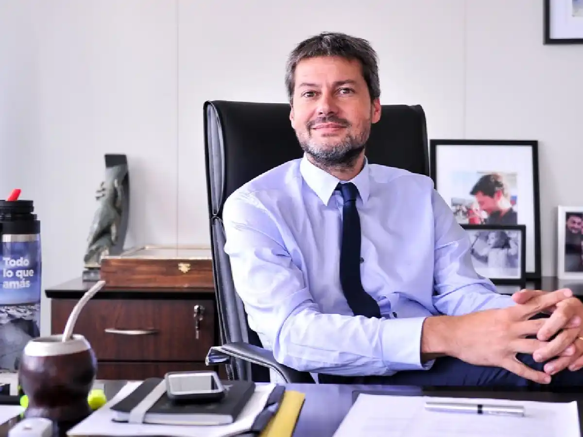 Para Lammens los equipos que salgan del país deben "cumplir la cuarentena"