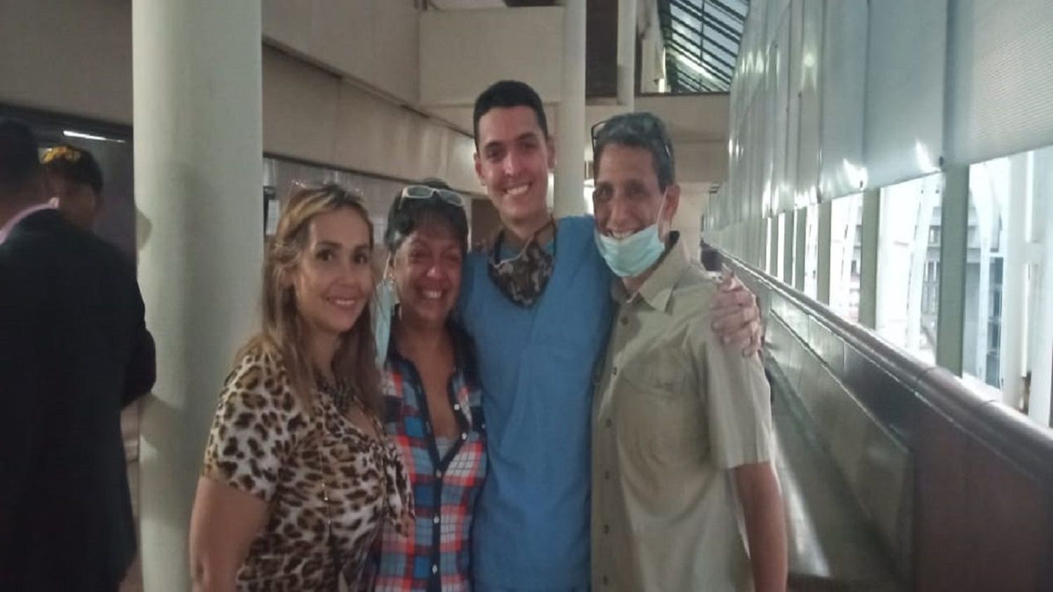 Liberan a joven controlador aéreo que fue acusado de TERRORISMO
