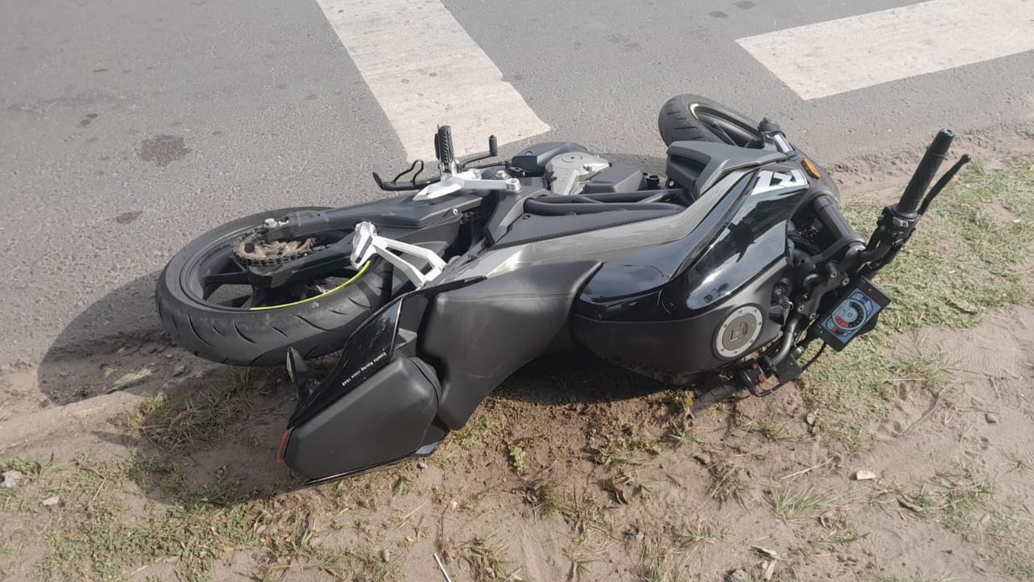 Un día de furia: En el video se puede ver la violencia de un automovilista que golpea a un motociclista