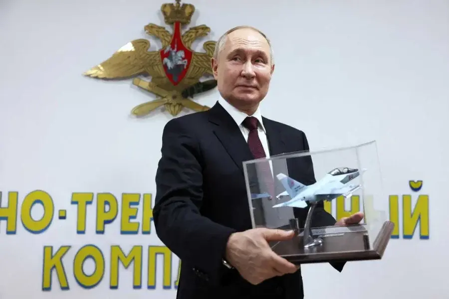 Putin anunció que Rusia desplegará tropas cerca de las fronteras con Finlandia y Suecia