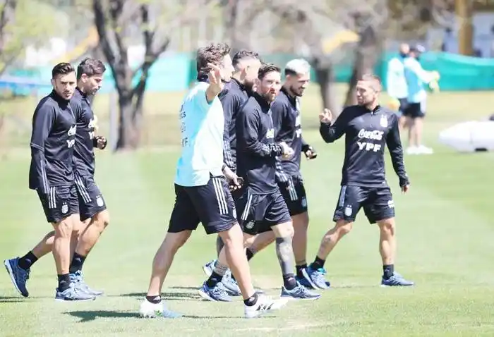 La Selección Argentina  está en Bolivia