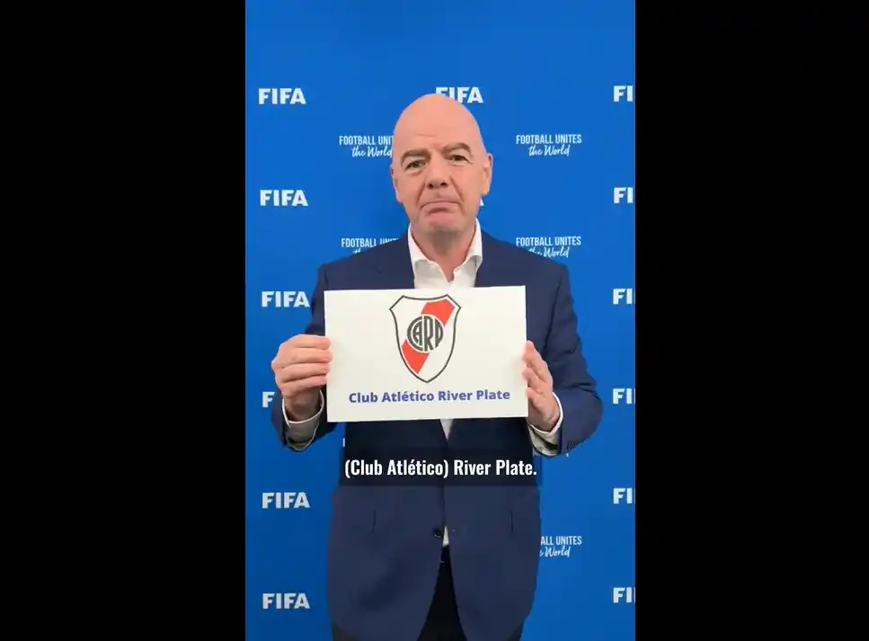 Infantino le dio la bienvenida a River.