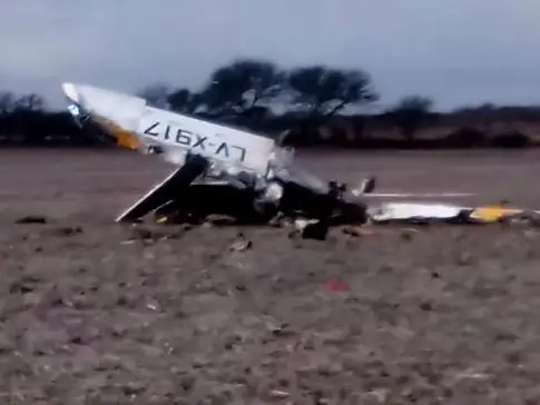Murió el intendente de un municipio en Córdoba al estrellarse con su avión en un campo de San Luis