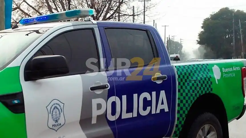 Se tiró de un auto en movimiento al ser agredida por su ex pareja
