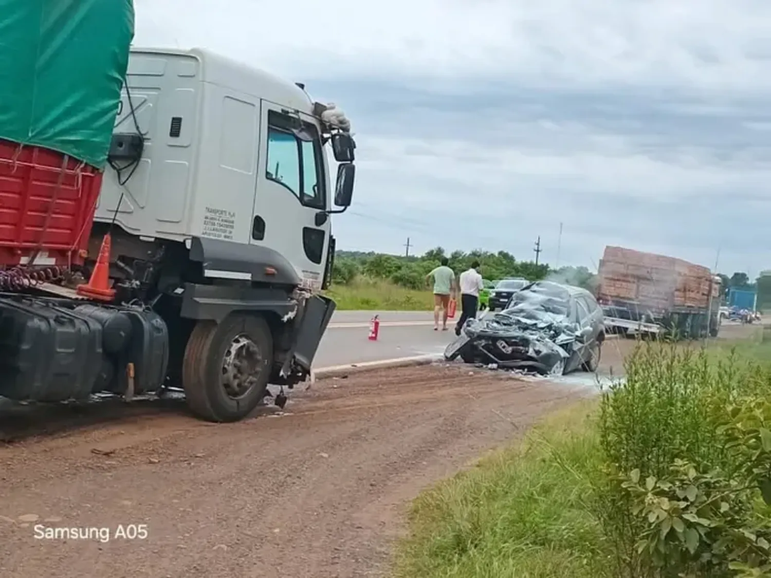 Fatalidad en la Ruta 14: dos muertos tras un choque frontal entre un auto y un camión