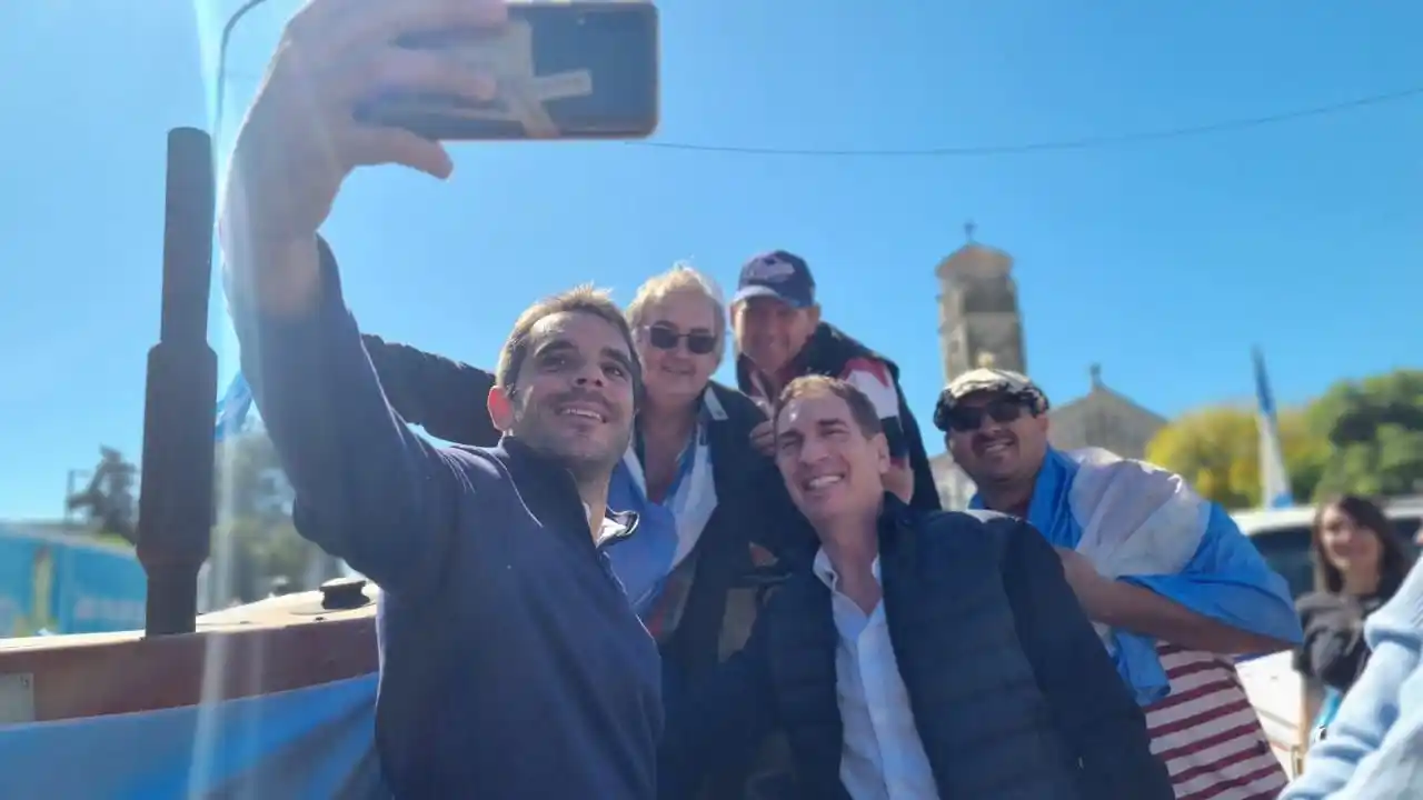 #23A Santilli fue a la protesta del campo junto al intendente de San Nicolás: "Hay que liberar al sector productivo"