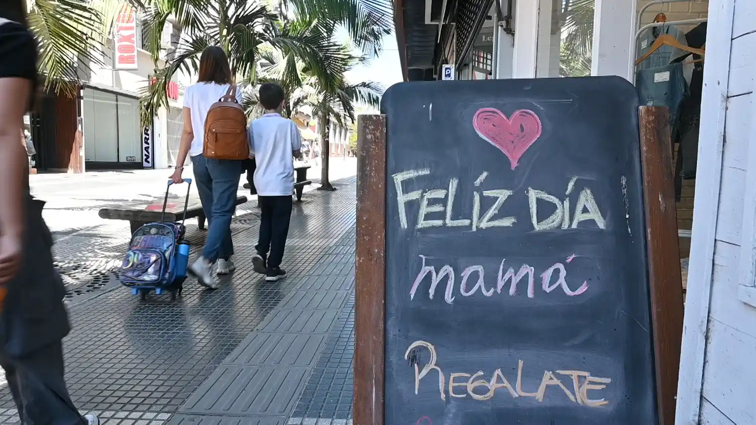 Paraná impulsa una jornada especial de compras por el Día de la Madre