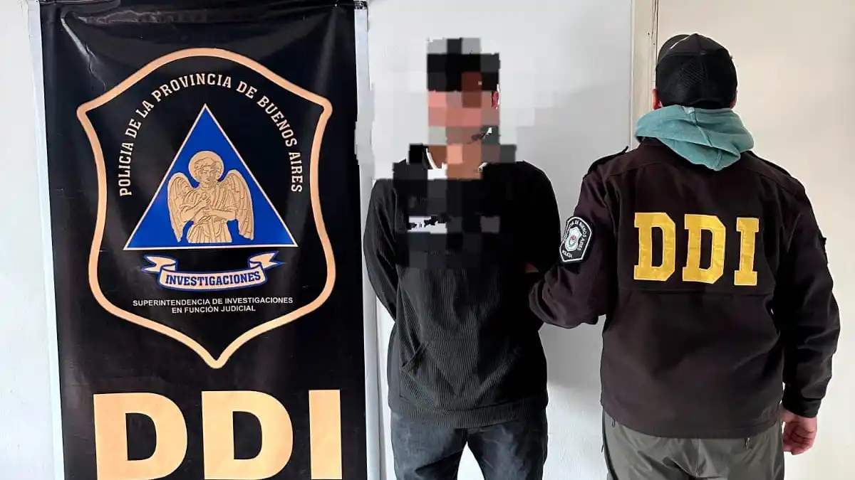 Allanamiento en Necochea por los robos a remiseros: secuestran ropa, droga y hay un sospechoso identificado