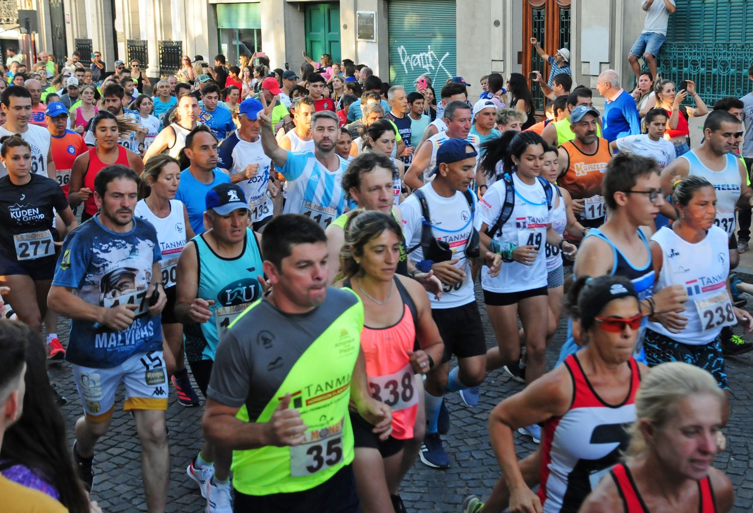 Juan Urrutia y Luján Urrutia se quedaron con la Pequeña San Silvestre