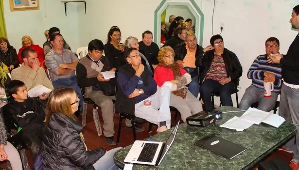 Seguridad y calles fueron los ejes de la Asamblea en el barrio municipal