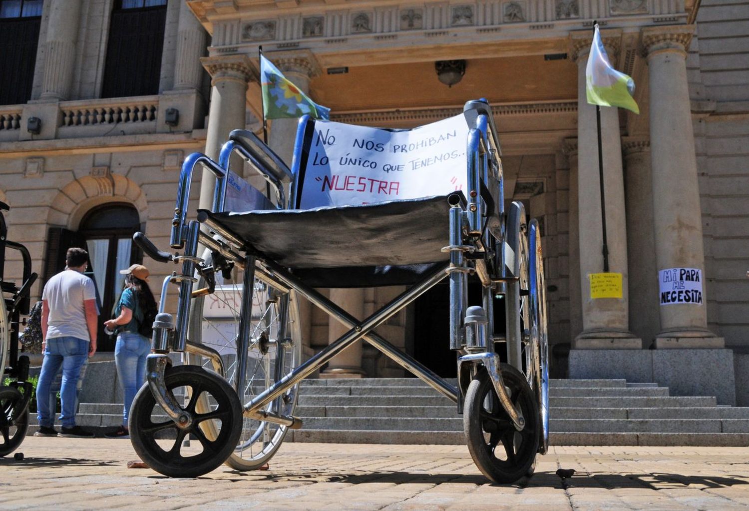 Pese al avance de la campaña de vacunación, aún siguen prohibidas las visitas a los geriátricos