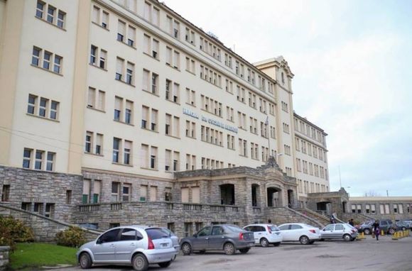 Un padre y su hija fueron hospitalizados por un siniestro vial