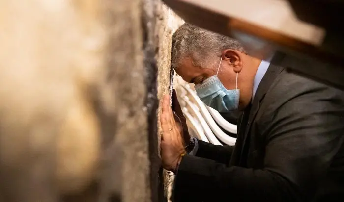 ¡VISITA EL MURO DE LOS LAMENTOS! Presidente Iván Duque busca alianzas económicas y de seguridad con Israel