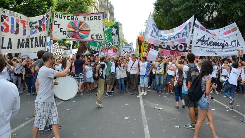 Un sector de Suteba opositor a Baradel encabeza un paro docente en Tigre, Marcos Paz y Bahía Blanca